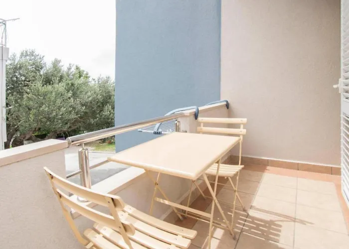 Appartamento Antonio - With Balcony 2 1 - 5 Tučepi