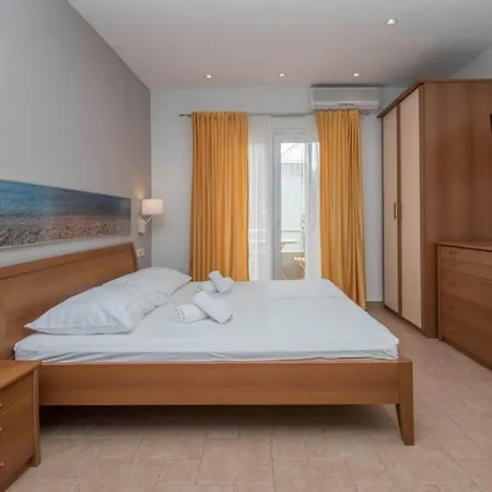 Apartment Antonio - With Balcony 2 1 - 5