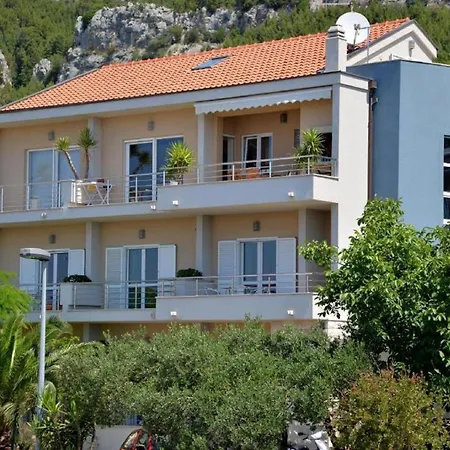 Apartment Antonio - With Balcony 2 1 - 5 Tučepi