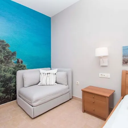 Antonio - With Balcony 2 1 - 5 Apartment